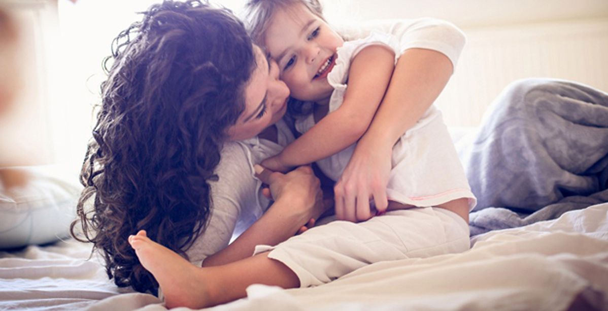 أهم 5 طرق للتعبير عن حبك لأطفالك يوماً
