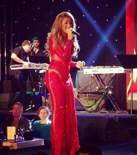 مايا دياب تختار فستاناً أحمر جذاب من توقيع نيكولا جبران لليلة رأس السنة