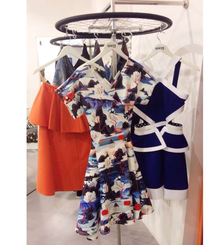 إليك صورة عن أجمل التصاميم الموجودة في متجر Socialista