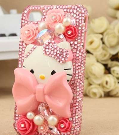 5 أغطية لجوالك تزيّنها Hello Kitty