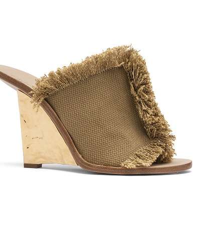 من متجر Level Shoe district، اختاري أحذية المول لصيف 2014