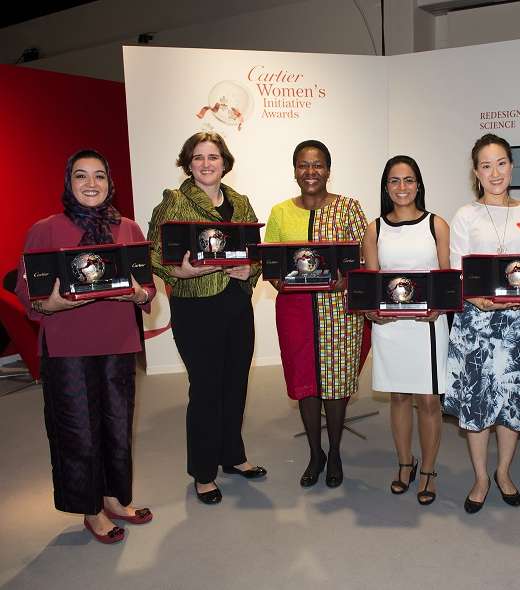 نهائيو عام 2013 عن جائزة Cartier Women's initiative Awards مع لجنة التحكيم