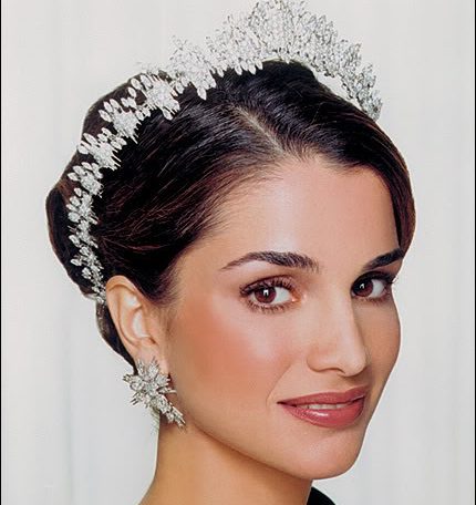 إحدى الصور الرسمية للملكة رانيا