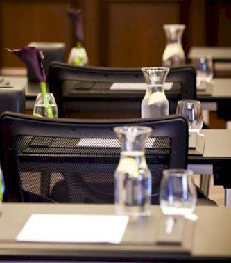 غرف الاجتماعات في فندق موفنبيك القرن الذهبي في اسطنبول