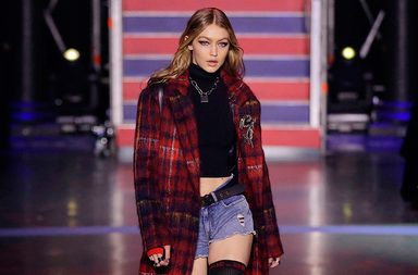 اكتشفي المكان الذي سيقدم فيه تومي هيلفغر وجيجي حديد مجموعتهما