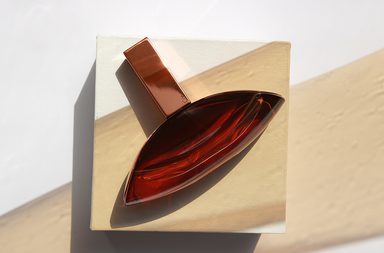 جاذبية جمالك الشرقي مع عطر euphoria amber gold Calvin Klein