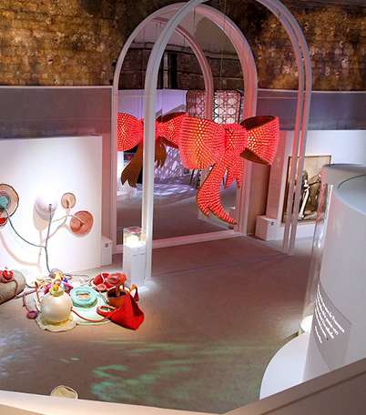 معرض يروي قصّة عطر Miss Dior