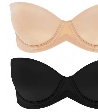 للفساتين والتوبات العارية الكتفين، ارتدي حمالات الصدر الـ Strapless