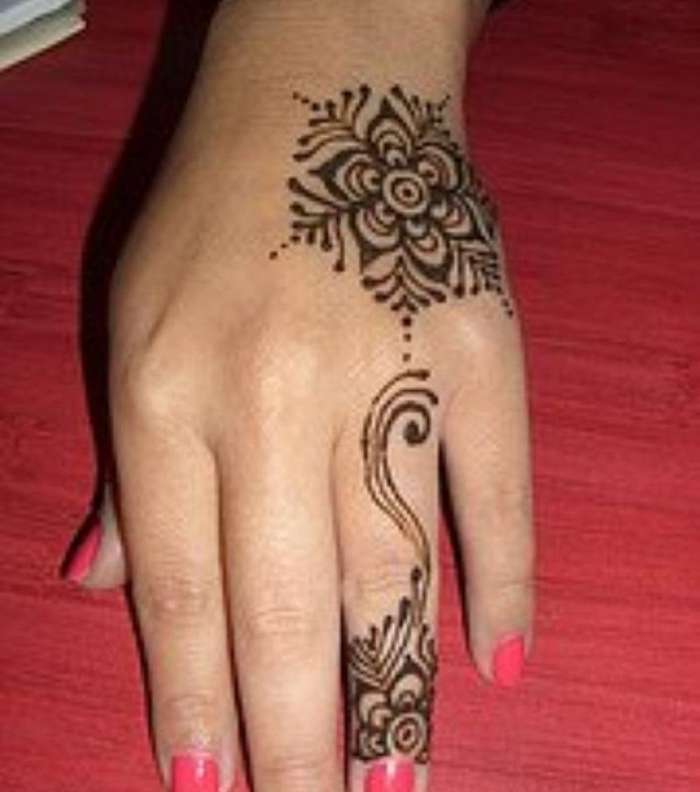 صور اجمل رسم حنا للعروس