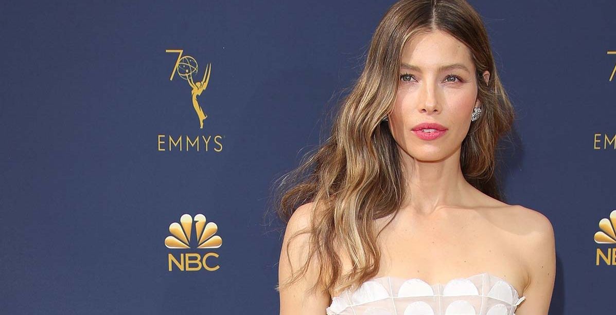 صيحات جمال أنيقة تسيطر على حفل Emmy Awards 2018