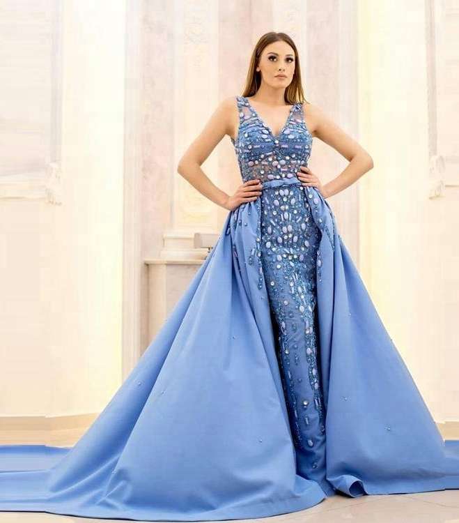 صور اجمل فساتين زرقاء اللون