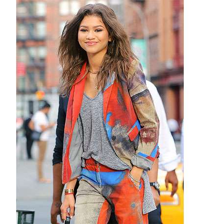 لاطلالة مميزة في شتاء 2016، اختاري البلايزر المطبعة على طريقة زيندايا