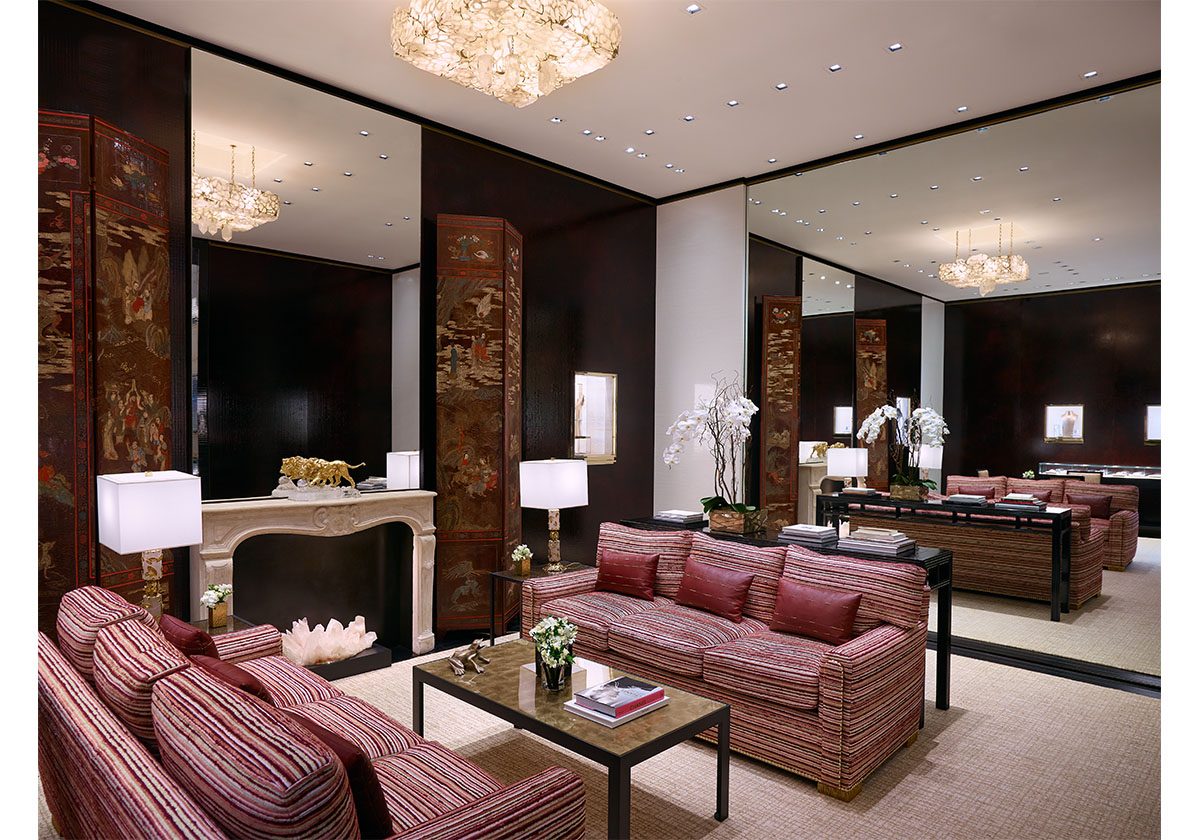 CHANEL تفتتح متجرها للساعات والمجوهرات مجددا في دبي مول