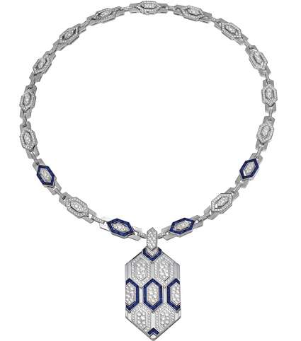 قلادة Serpenti Inspirations من تصميم علامة بولغري