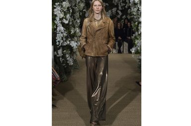 السراويل الميتاليكي الواسع من رالف لورين لشتاء 2018