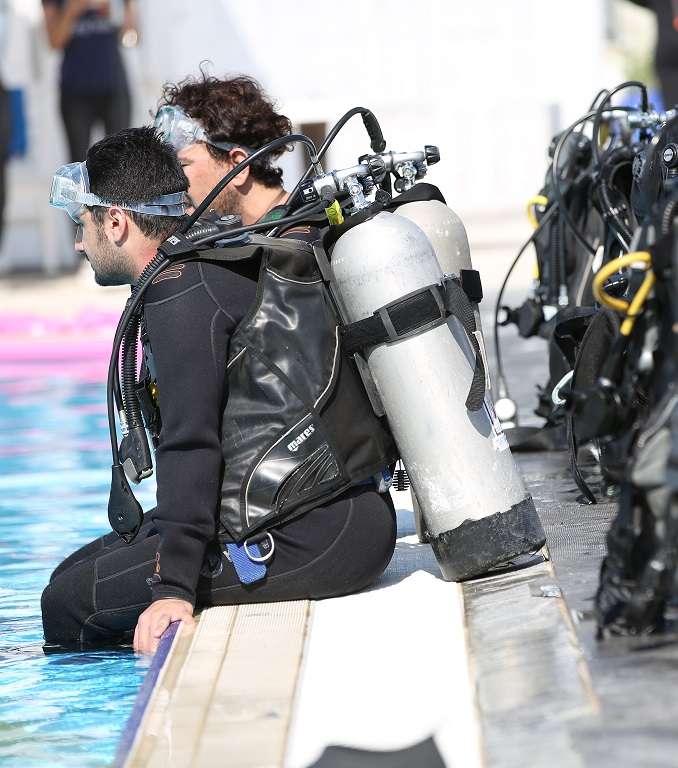 الدعوون إلى افتتاح متجر Xperia Aquatech في دبي