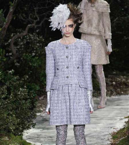 إطلالة 8 من مجموعة Chanel للازياء الراقية لربيع 2013