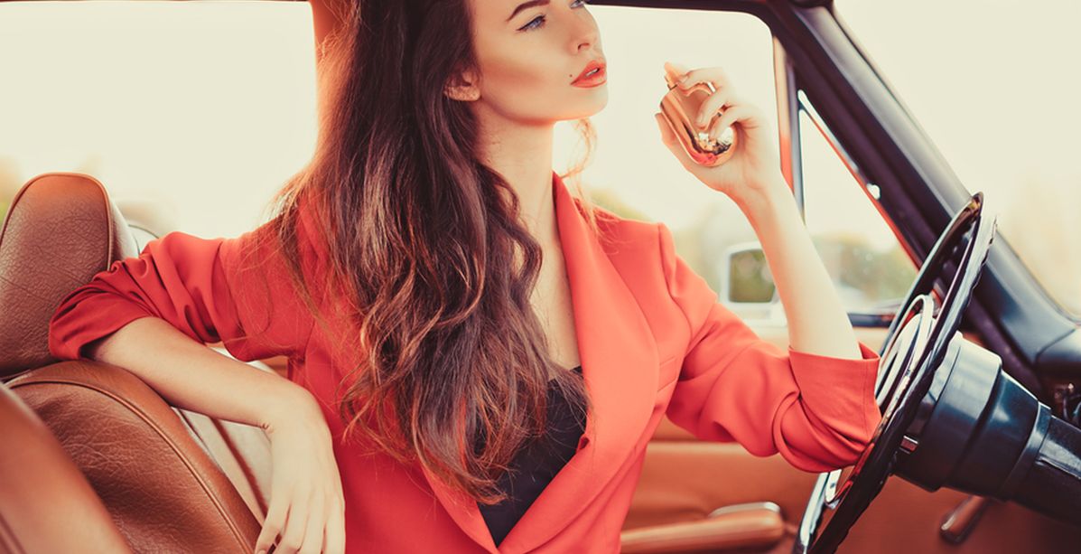 استخدام هذه الأداة لتطبيق العطر يضمن لك رائحة زكية لأكثر من 24 ساعة!