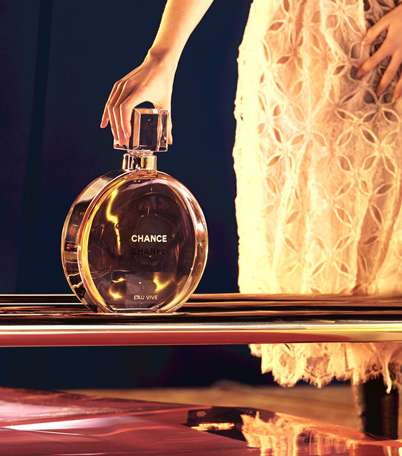 بالصور، كواليس الفيديو الإعلاني لأحدث عطور Chance  من CHANEL