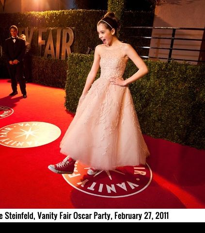 من أجمل فساتين ماركيزا على السجادة الحمراء، فستان هايلي ستينفلد سنة 2011