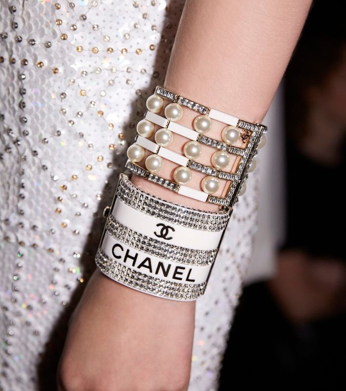 صور اجمل اكسسوارات شانيل