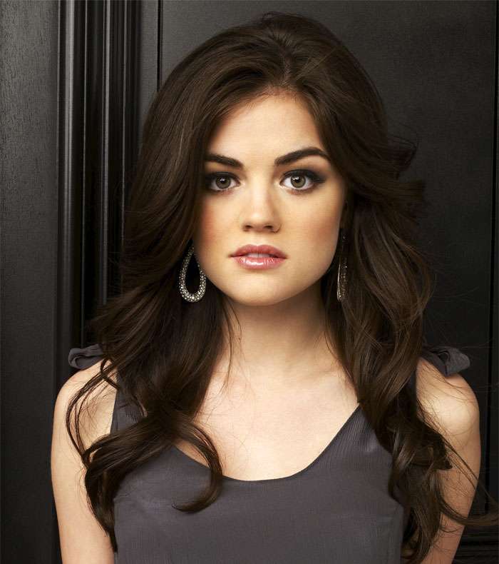 اعتمدي الصبغة باللون البني الغامق