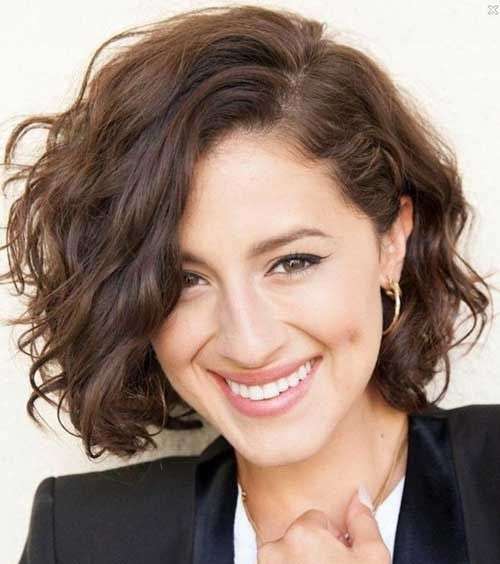 صور تسريحات تكسير للشعر القصير بموديلات مختلفة