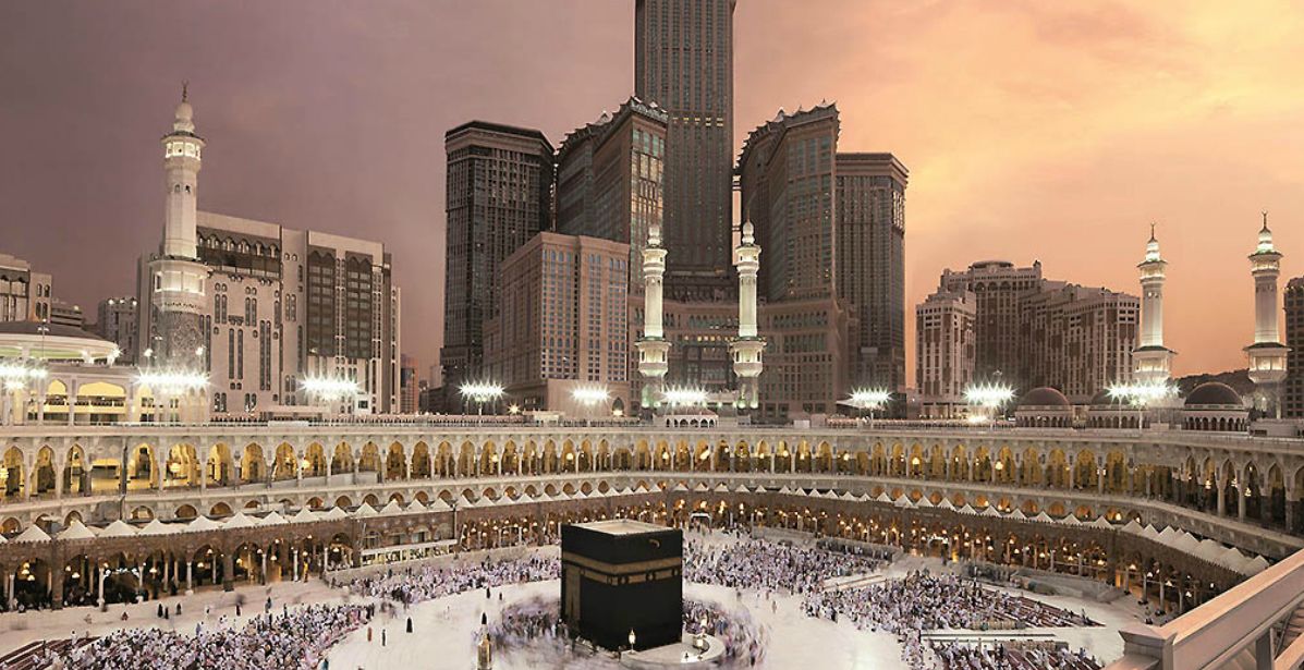 حظر التجول على مدى 24 ساعة في كل من مكة والمدينة 