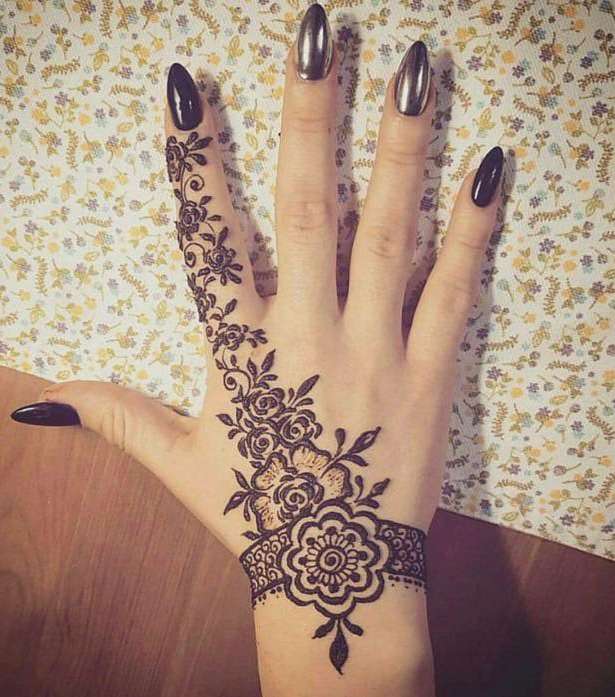 صور اجمل رسم حنا للعروس