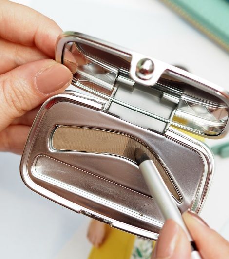 بالموديلات قلم حواجب بنفت