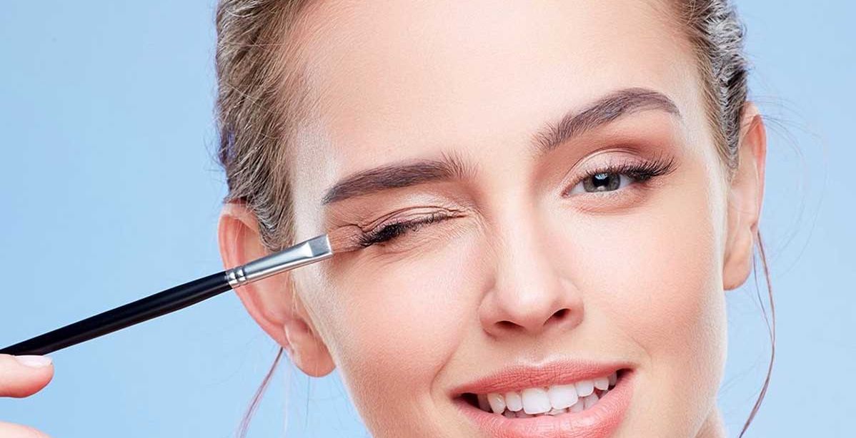 خطوات ماكياج خطيرة على عينيك الحساسة