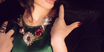 هيفاء وهبي تتألّق بمكياج شرقي على الأصول