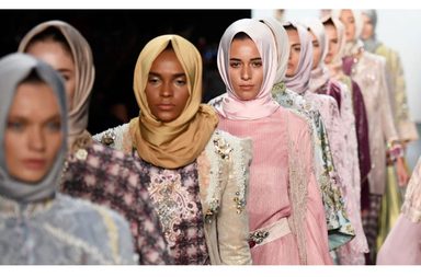 مجموعة Anniesa Hasibuan في اسبوع الموضة النيويوركي