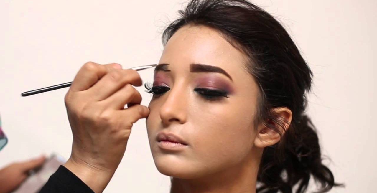 معنى ميك اب ارتست وأسرارها