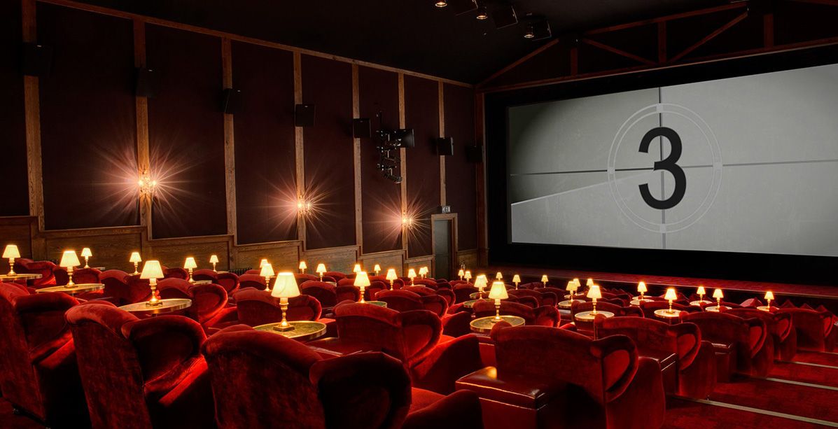 بعد أسبوعين.. افتتاح أول صالة سينما في الرياض