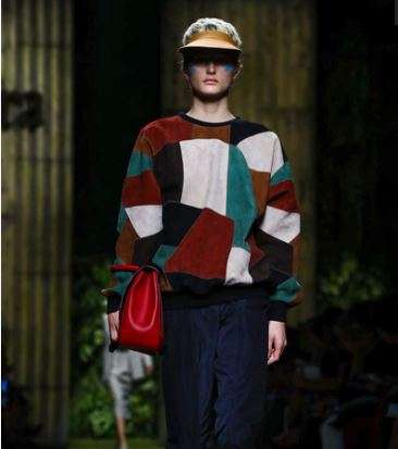 موضة الكنزة المطبعة بالمربعات العريضة من ماكس مارا لصيف 2017