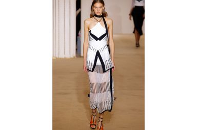 ازياء مميزة من رولان موريه لصيف 2017