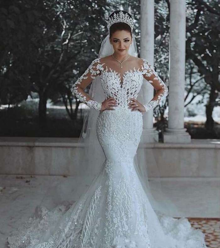 صور اجمل فساتين اعراس باكمام طويله