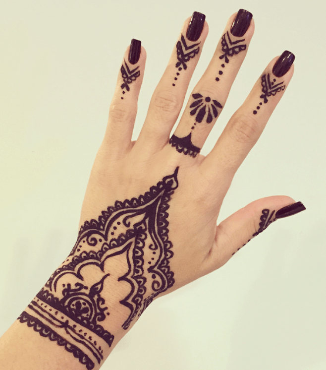 صور احلا نقش حناء جديد وناعم