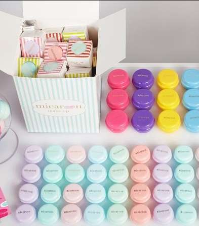 الألوان المشرقة هي أيضاً عنواناً لهذه الماركة 