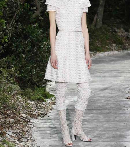 إطلالة 5 من مجموعة Chanel للازياء الراقية لربيع 2013