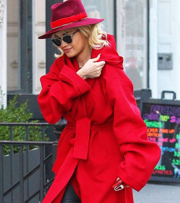 لاطلالة مميزة وملفتة، اختاري قبعات Maison Michel