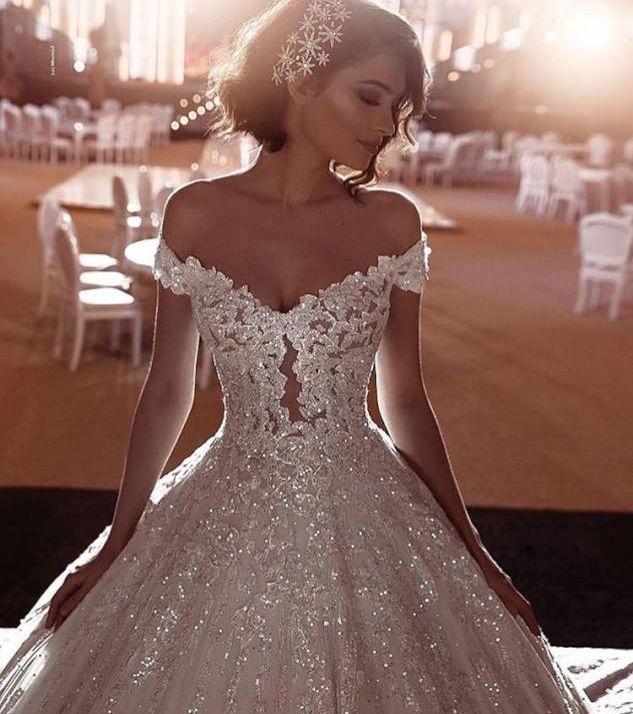صور اجمل فساتين زفاف مطرزة بالكريستال