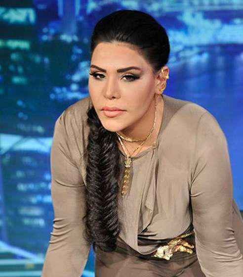 أحلام في فستان بيج في عرب أيدول 2