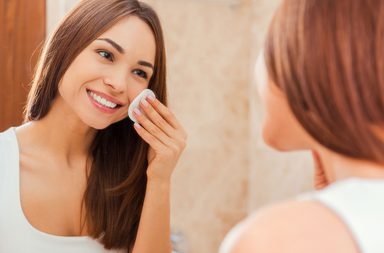 أصول العناية بالبشرة خلال الحجر المنزلي بين ما عليك فعله وما يجب تجنبه