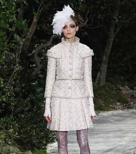 إطلالة 10 من مجموعة Chanel للازياء الراقية لربيع 2013
