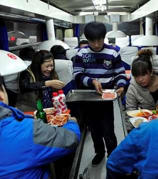 مطعم في عربة قطار