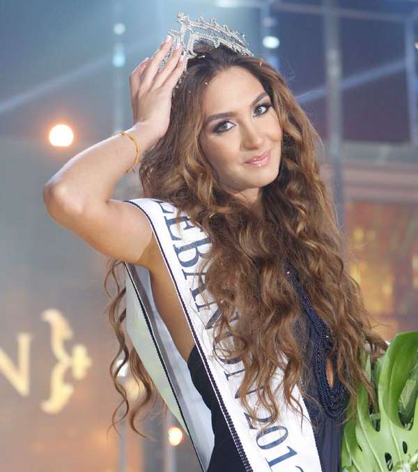 رينا شيباني ليلة تتويجها ملكة جمال لبنان لعام 2012