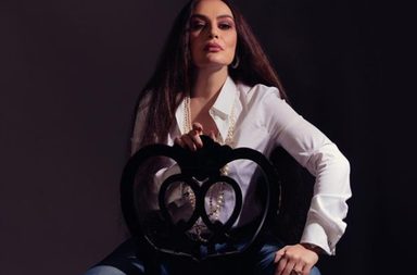 تركي آل شيخ ينشر الصورة الأولى لـ شريهان من مسرحية "كوكو شانيل"