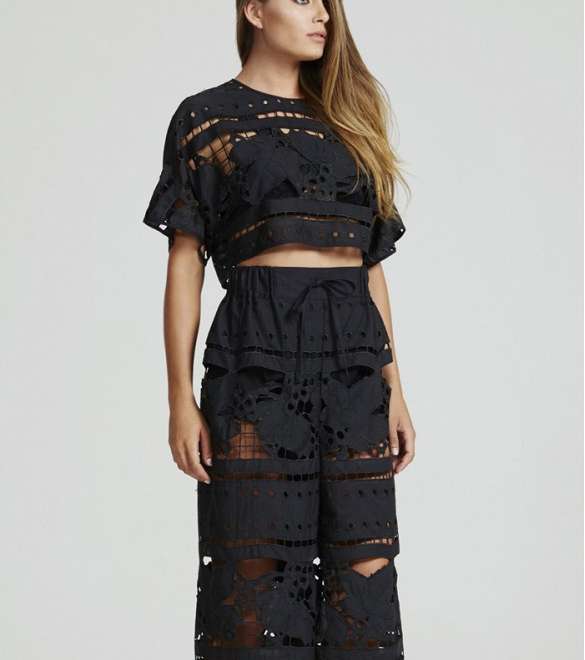 من صيحات صيف 2015، سروال الـ Culotte مع التوب القصيرة من الدانتيل